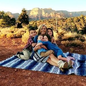 Meet your Posher, Sharon